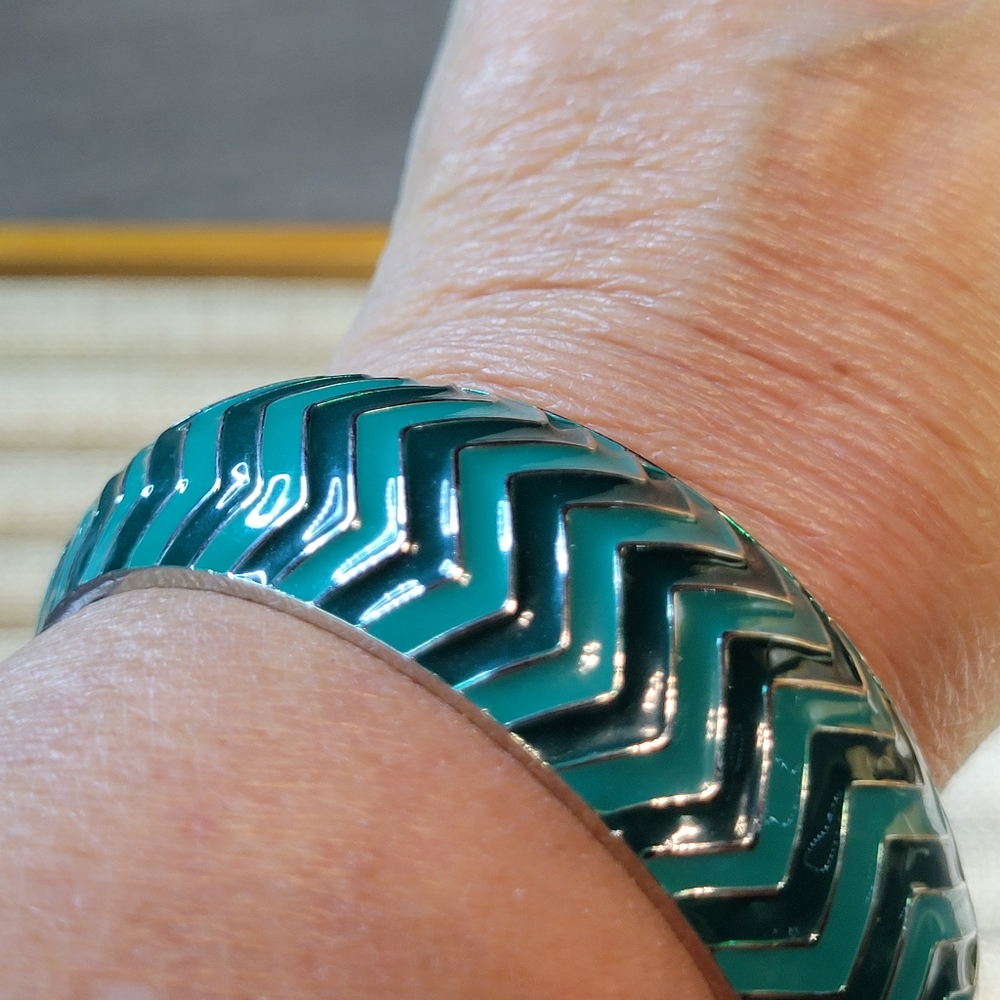 Vintage Green & Teal Enamel Chevron Clamper Bracelet Magnetic Clasp